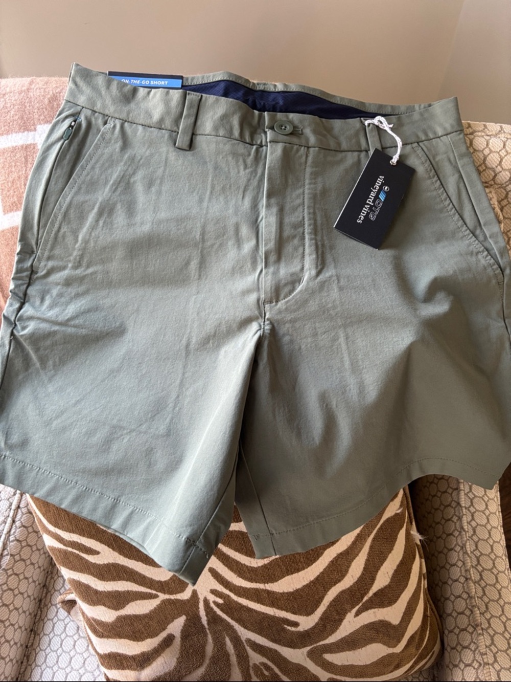 Vineyard Vines On The Go Men’s Surplus Green Flat Front Shorts